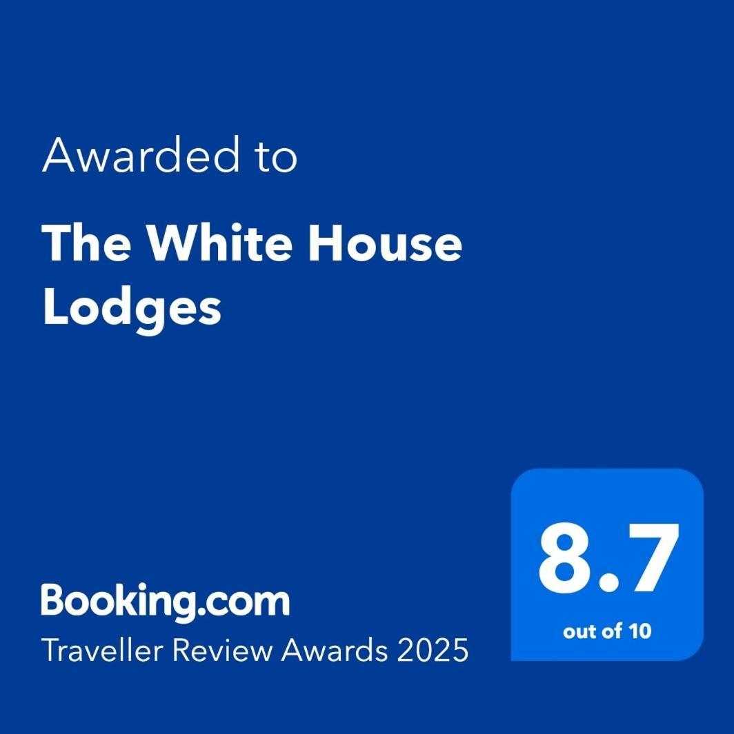 The White House Lodges Brufut Luaran gambar